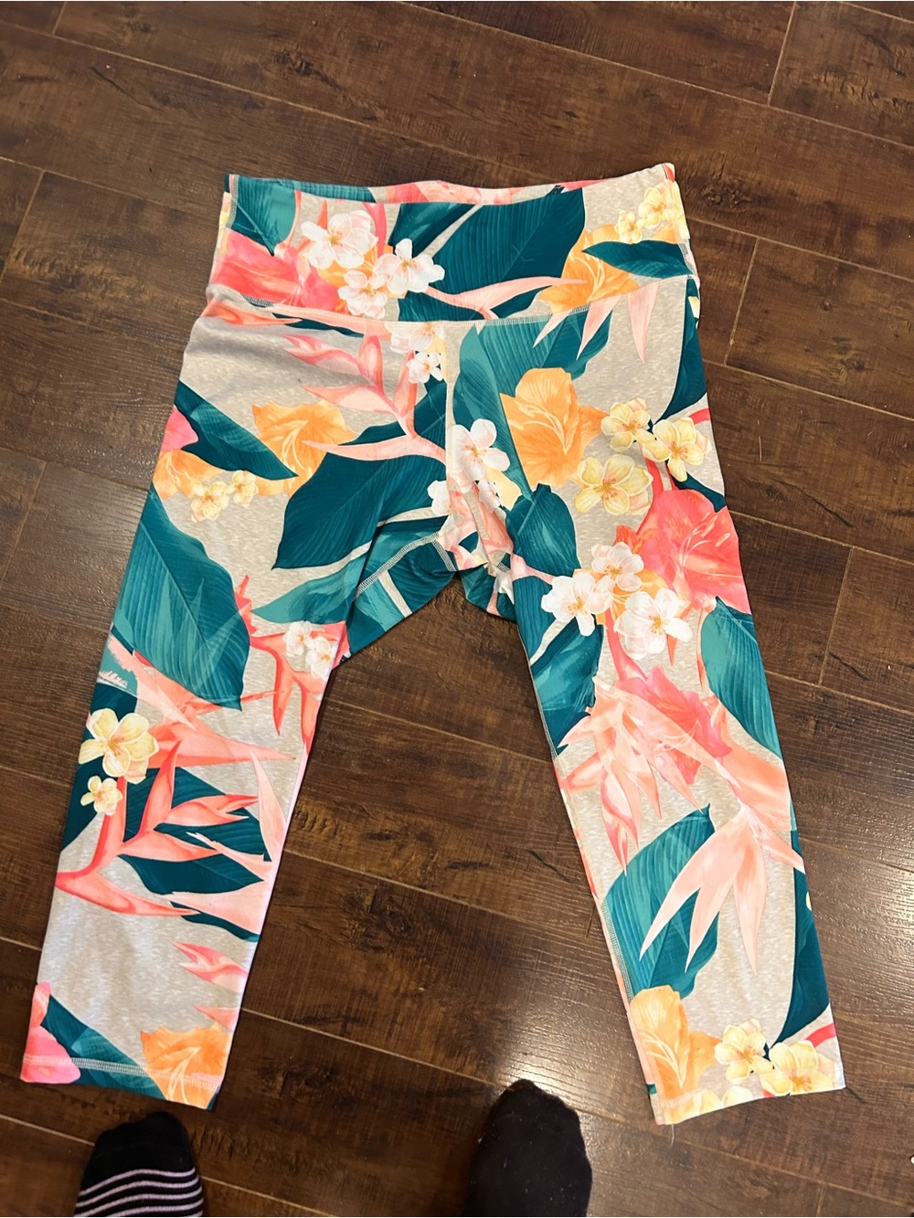 Old navy floral capris